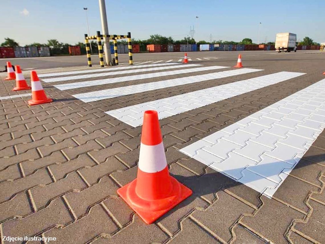 ZDP odnawia cienkowarstwowe oznakowanie poziome na drogach w Oleśnicy