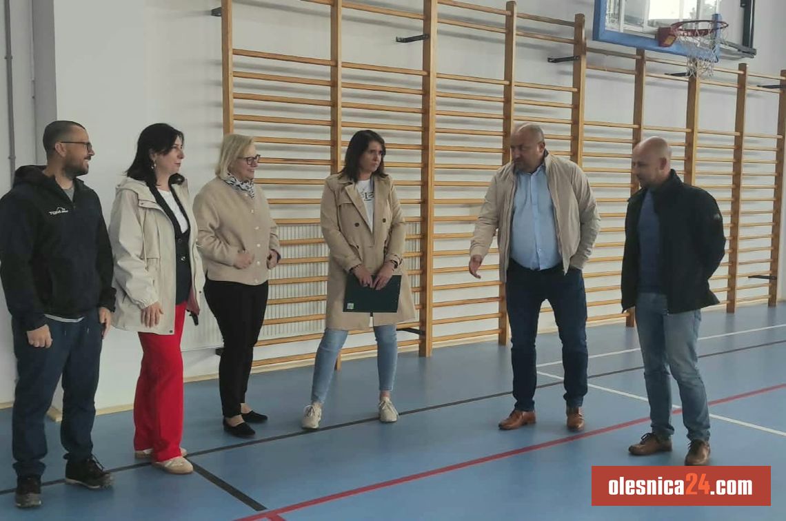 Zmodernizowana hala sportowa w Dziadowej Kłodzie oficjalnie odebrana Zmodernizowana hala sportowa w Dziadowej Kłodzie oficjalnie odebrana
