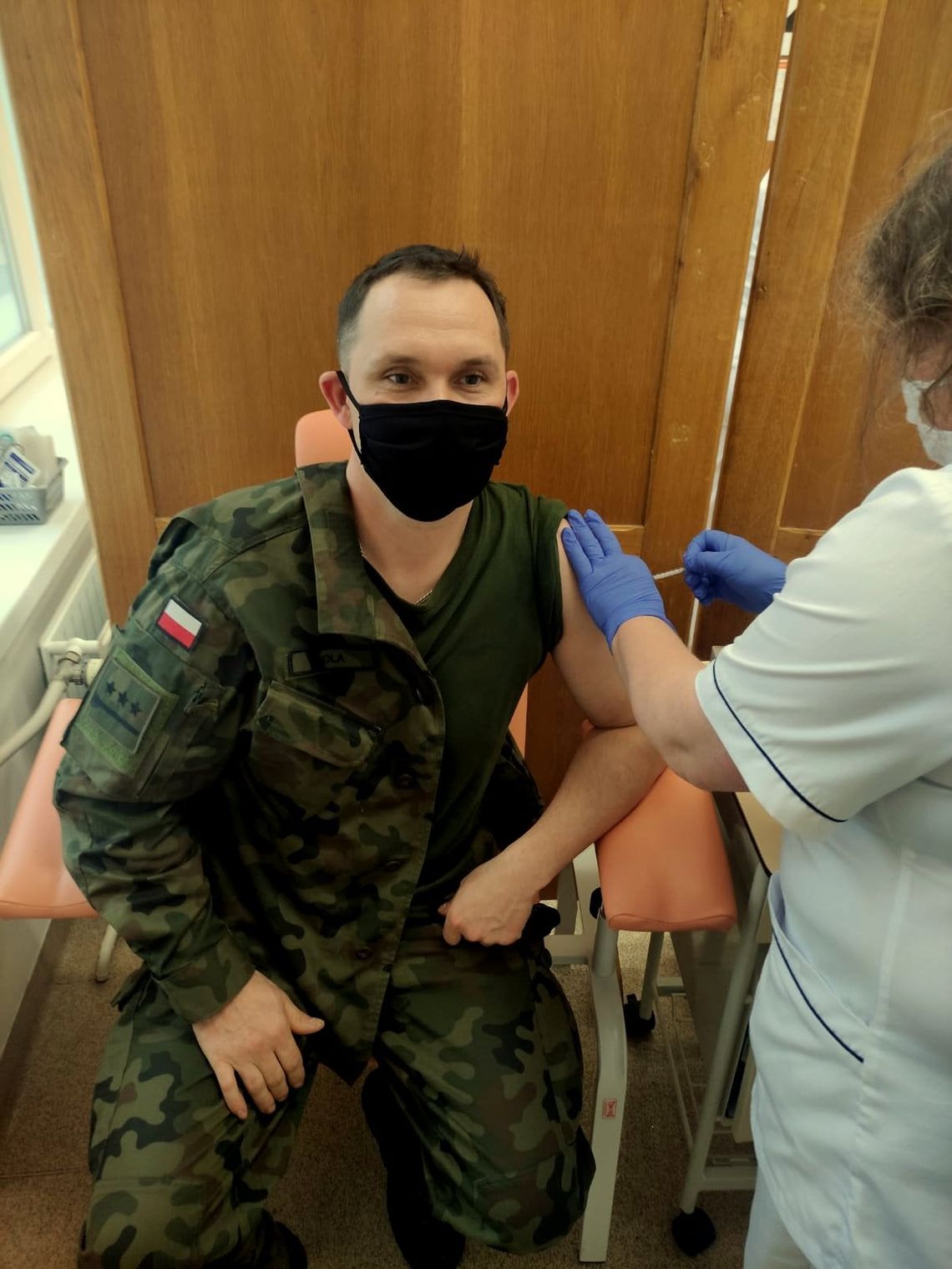 Żołnierze szczepią się trzecią dawką