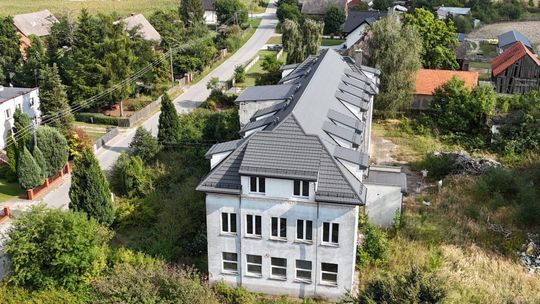 Sprzedam dużą nieruchomość Dom Seniora w budowie. Twardogóra Sprzedam dużą nieruchomość Dom Seniora w budowie. Twardogóra