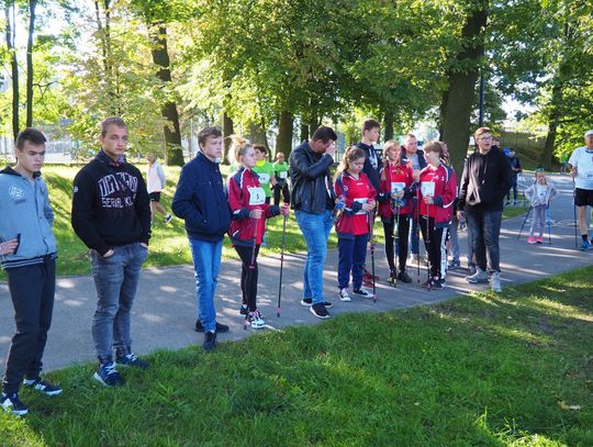 IX Przełajowe Mistrzostwa Dolnego Śląska w Nordic Walking - Oleśnica 2019