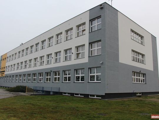Termomodernizacja Szkoły Podstawowej w Dobroszycach