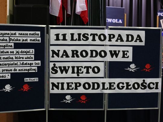 Twardogóra wieczornicą rozpoczęła świętowanie Narodowego Święta Niepodległości