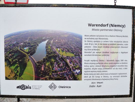 Warendorf na plenerowej wystawie na Rynku w Oleśnicy