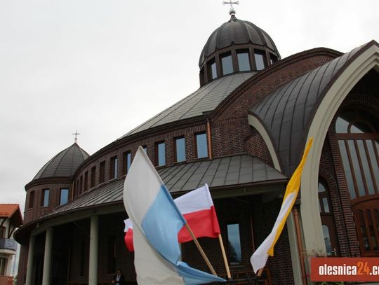 Poświęcenie kościoła NMP Fatimskiej w Oleśnicy