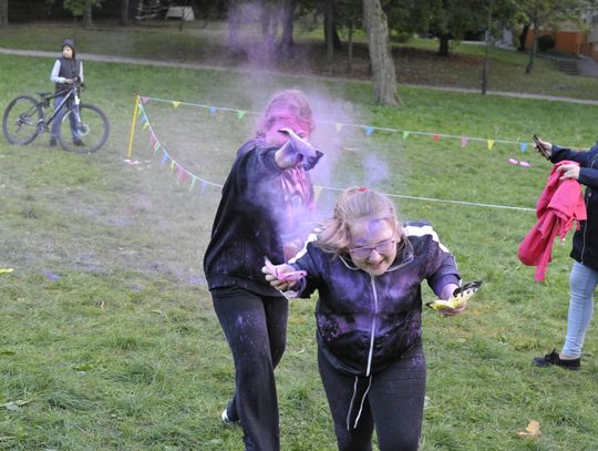 Zabawa z bańkami i proszkami holi w Oleśnicy