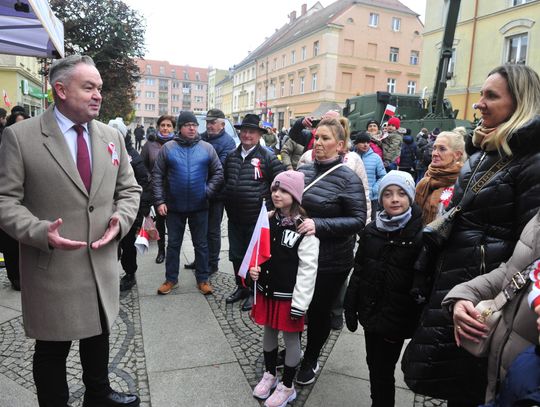 Piknik Niepodległościowy na Rynku w Oleśnicy