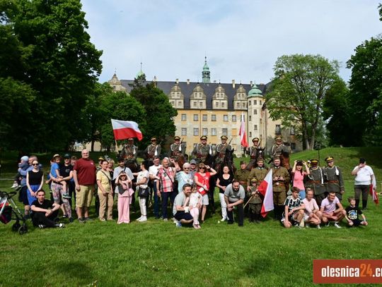 Stowarzyszenie Kawaleryjskie im. 14. Pułku Ułanów Jazłowieckich na Dniu Flagi w Oleśnicy