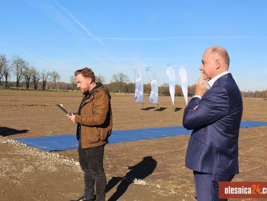 Ruszyła budowa największej farmy fotowoltaicznej w Polsce Ruszyła budowa największej farmy fotowoltaicznej w Polsce