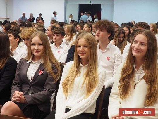 Uroczyste otwarcie kompleksu boisk wielofunkcyjnych przy SP 7 i I LO w Oleśnicy