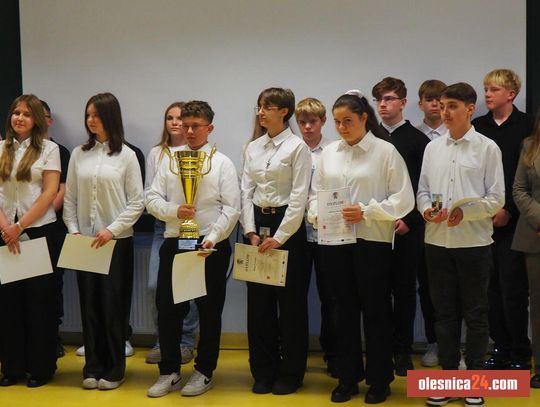 Uroczyste podsumowanie konkursu dla uczniów podczas sesji w Bierutowie